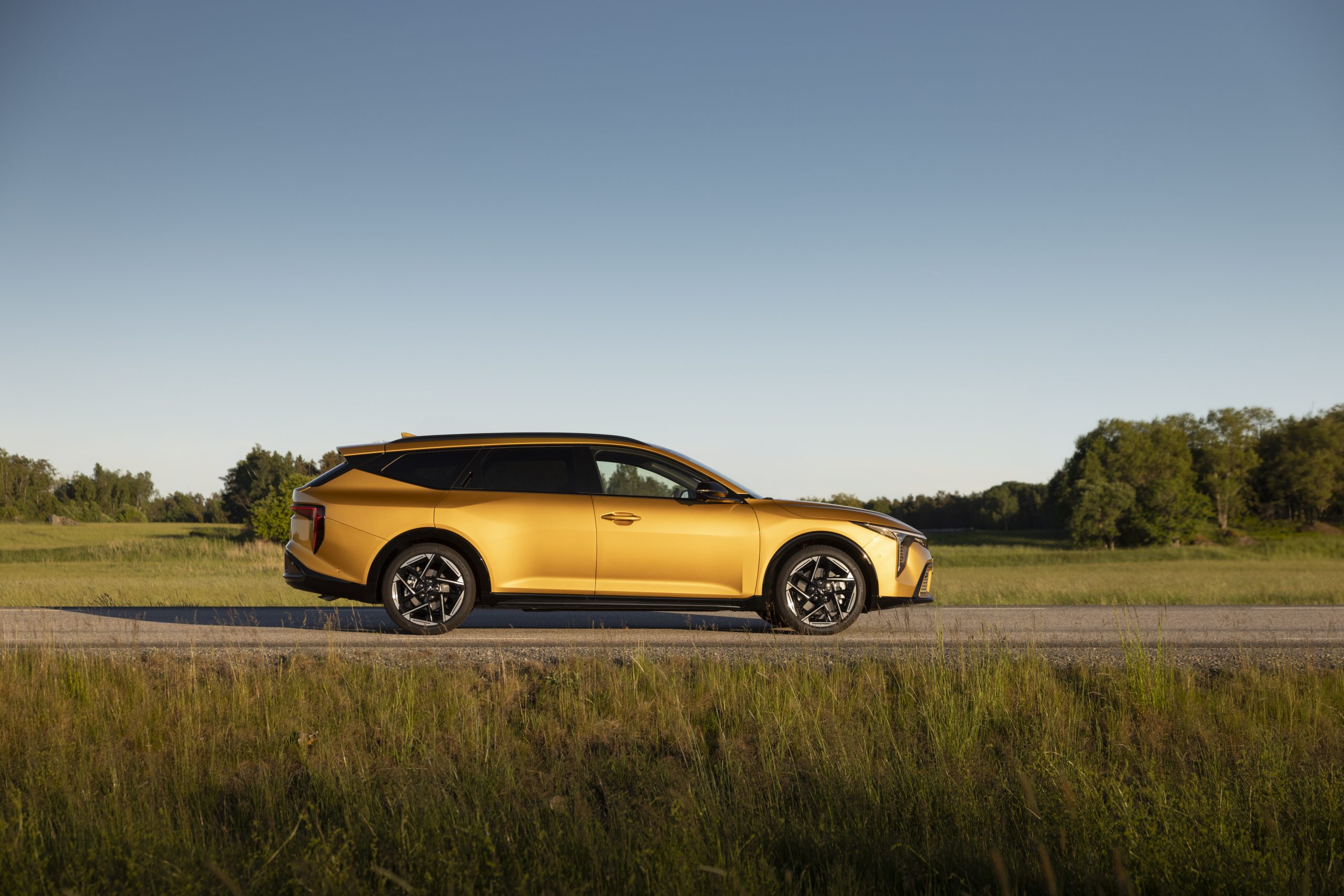 Kia K4