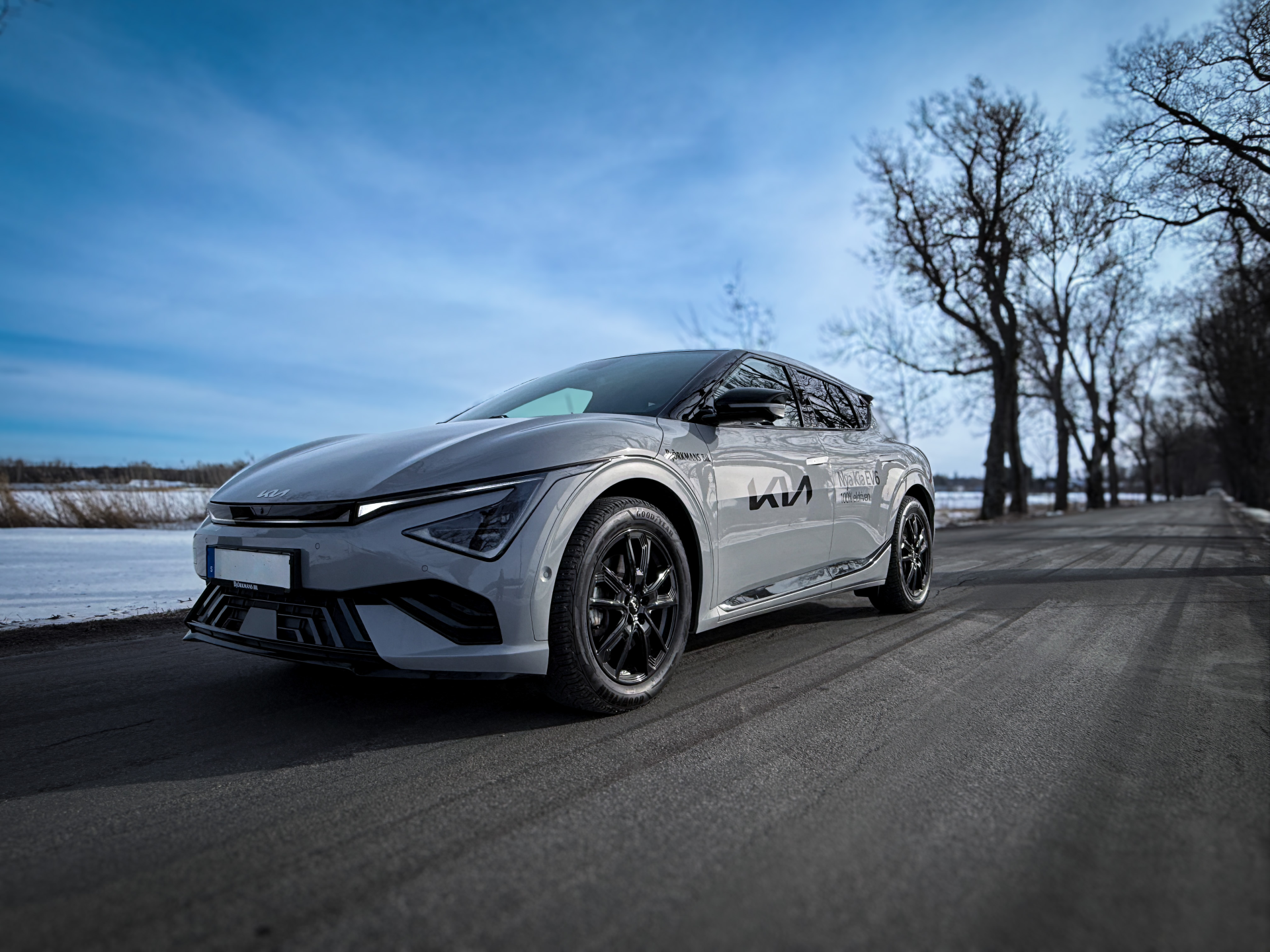 Kia EV6 snett framifrån